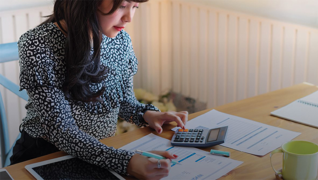 3 Ways Women are Taking Control of Their Finances to Reenergize Their Future